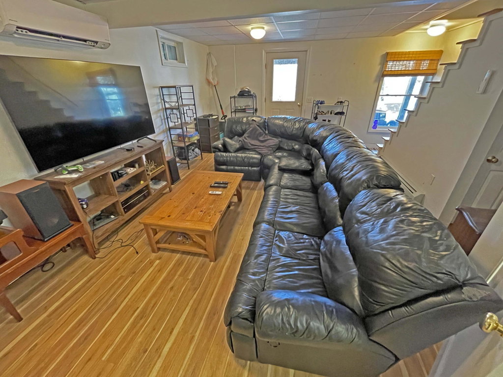 interior 10