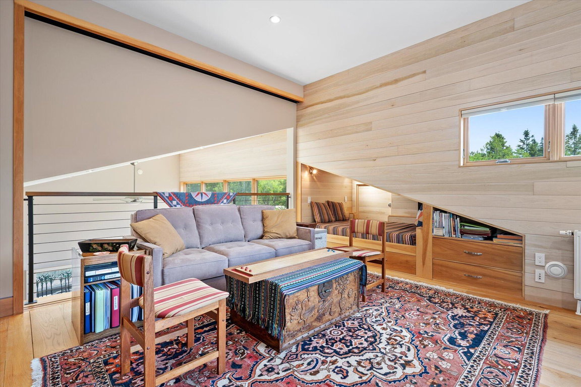 2nd floor Bedroom/Suite