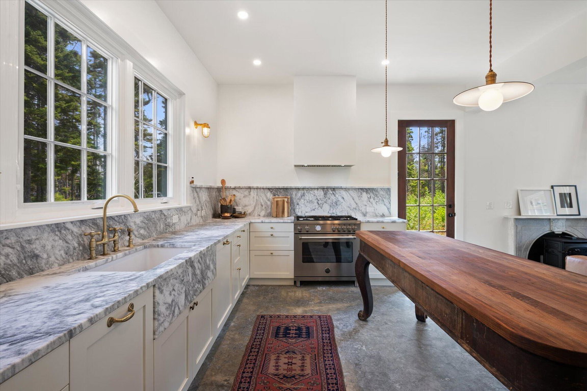 28-Kitchen