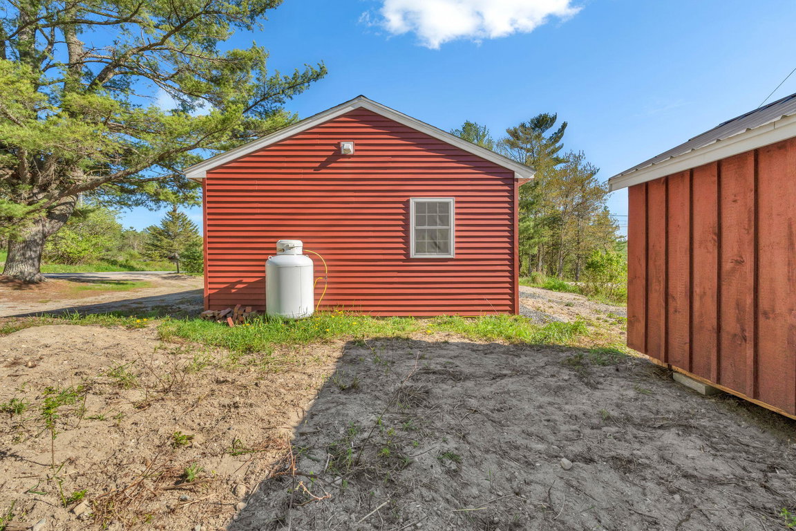 31-web-or-mls-727-n-bend-rd