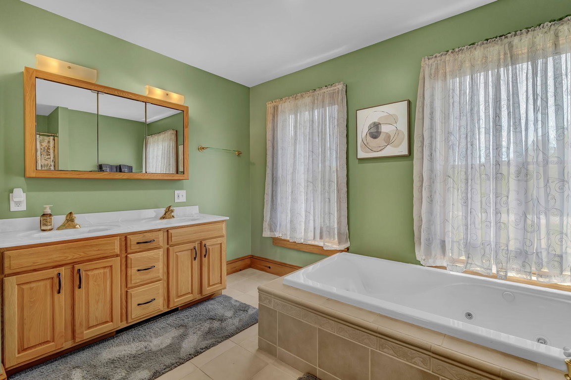 42-web-or-mls-167-twin-hill-rd