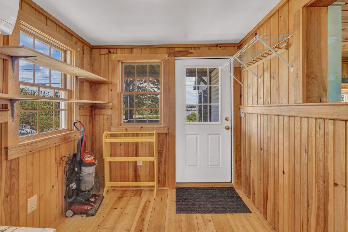 40-web-or-mls-137-w-franklin-rd