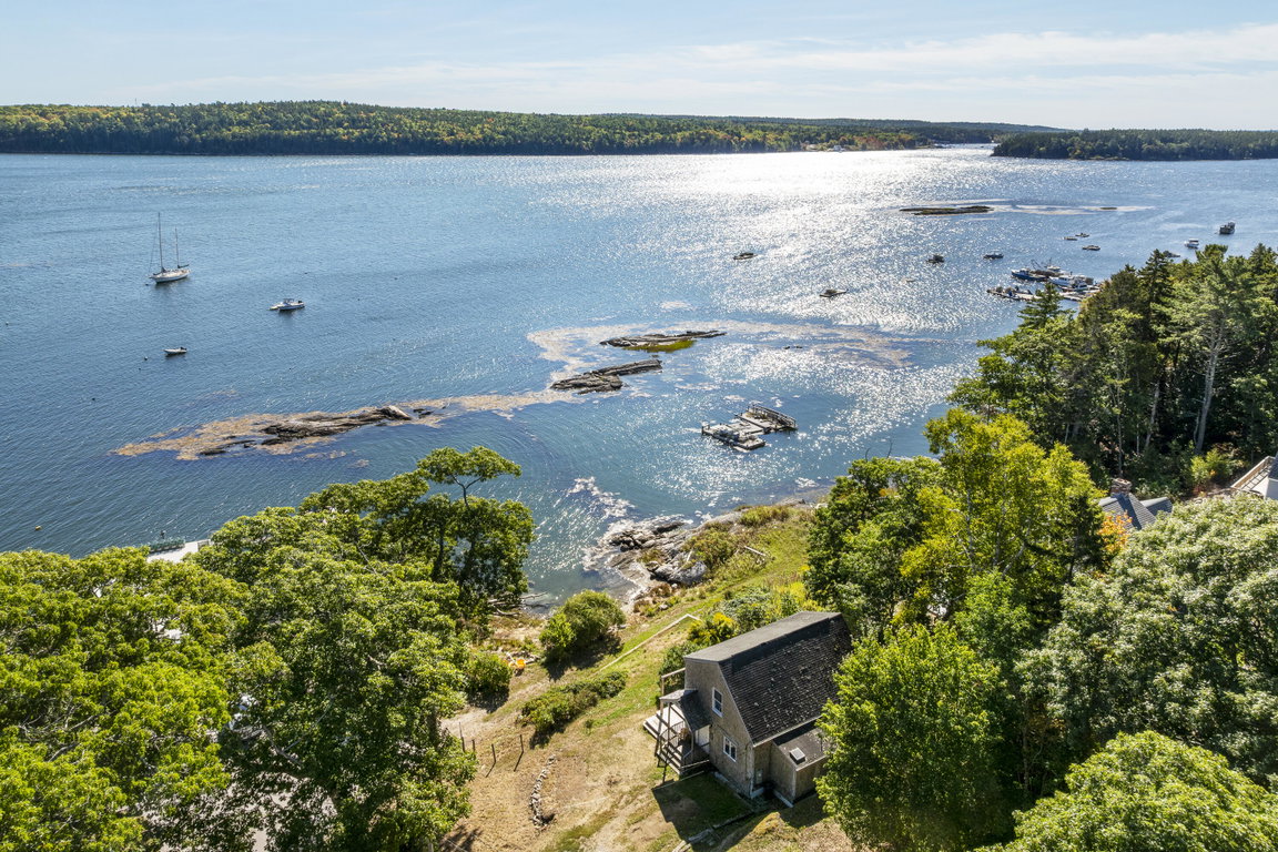 66 Holbrook Street Harpswell