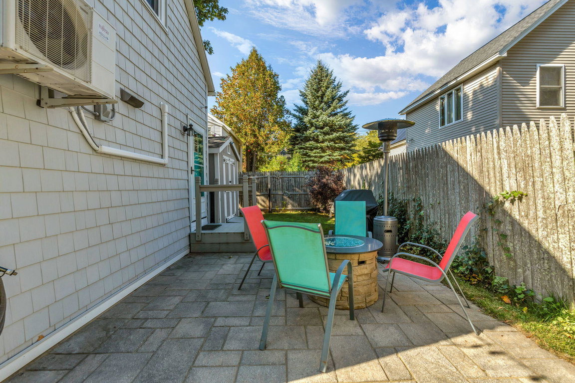 25-web-or-mls-45-cromwell-harbor-rd