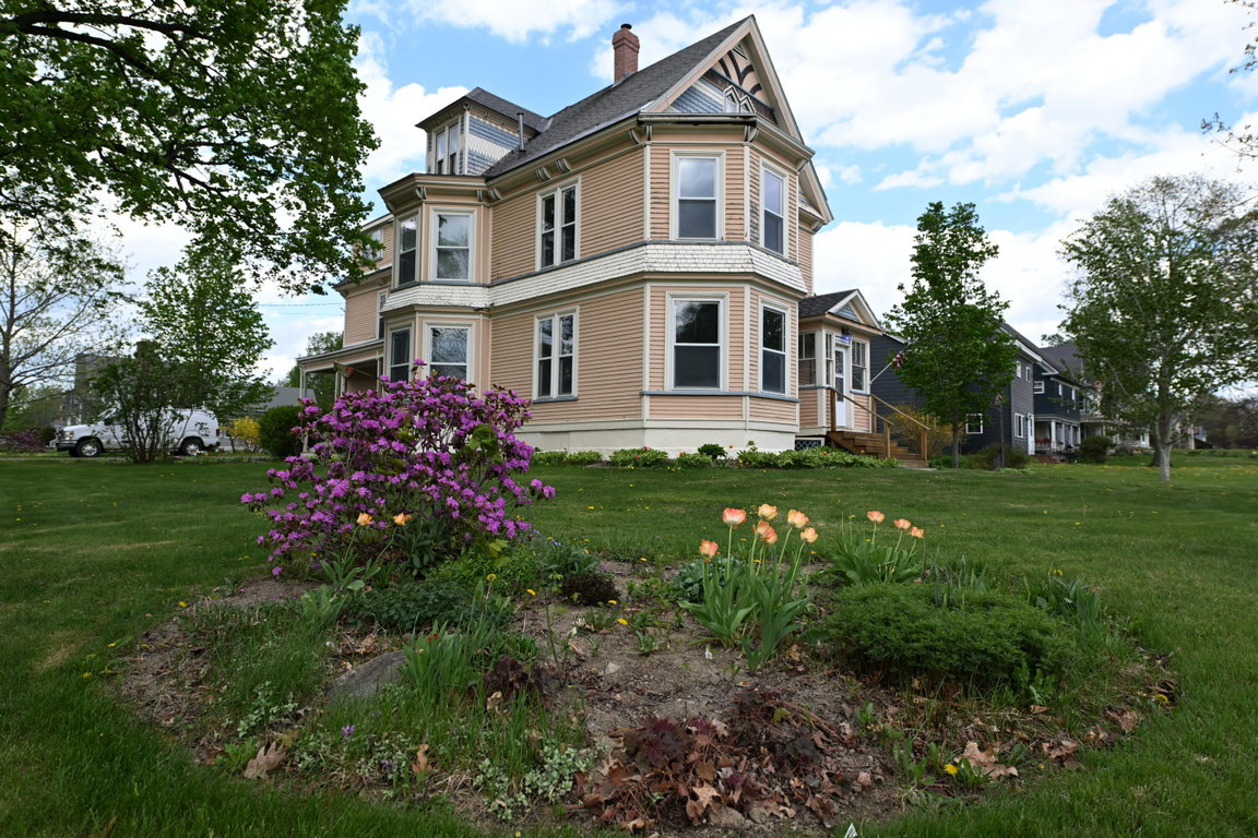 34 Pleasant Street Houlton