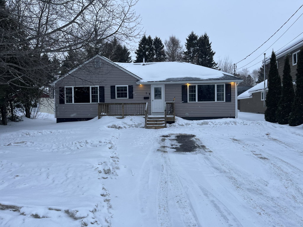 8 Lincoln Street Presque Isle