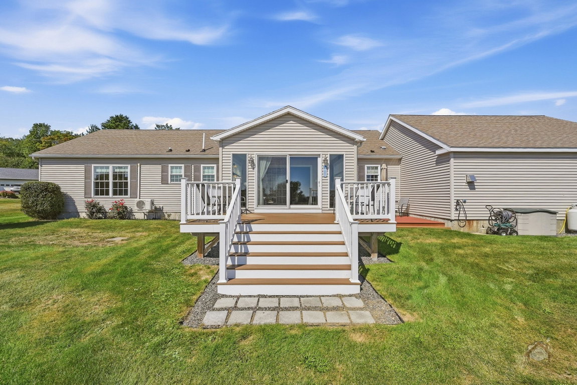 18 Fieldstone Drive Oakland