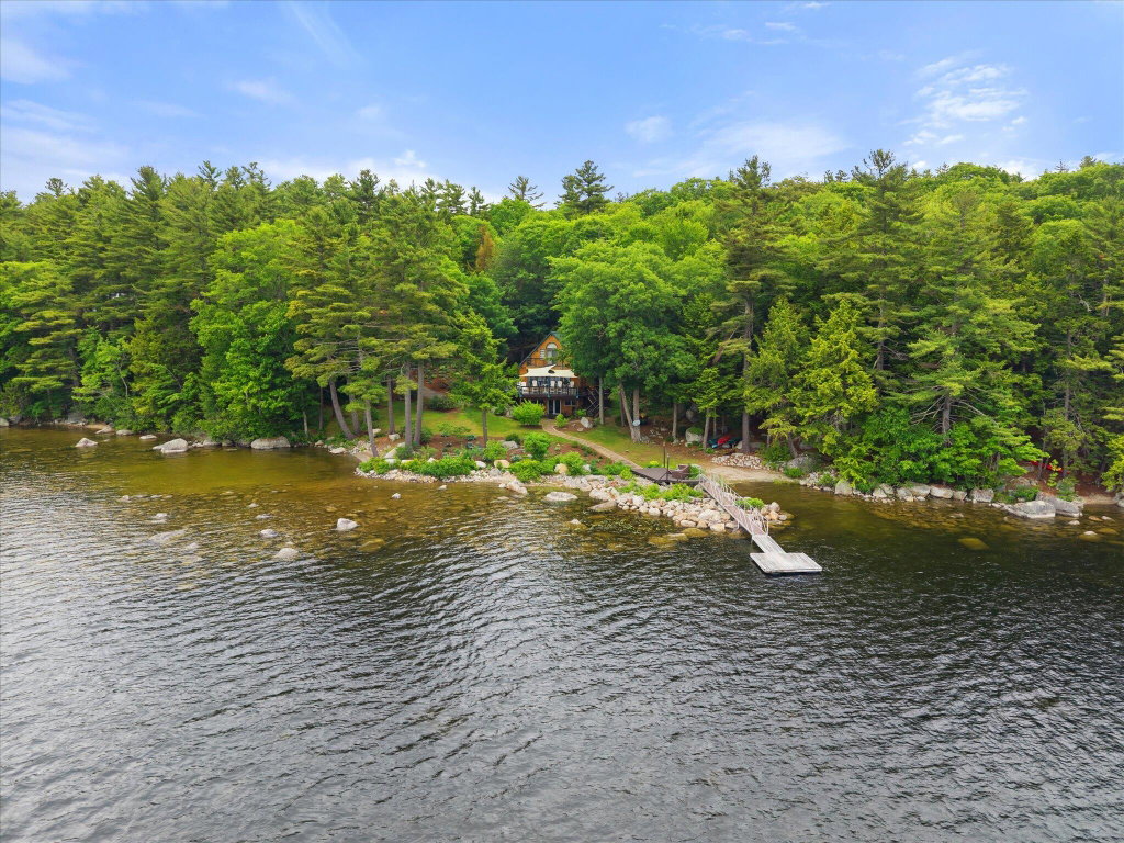 6-83 Black Island Way