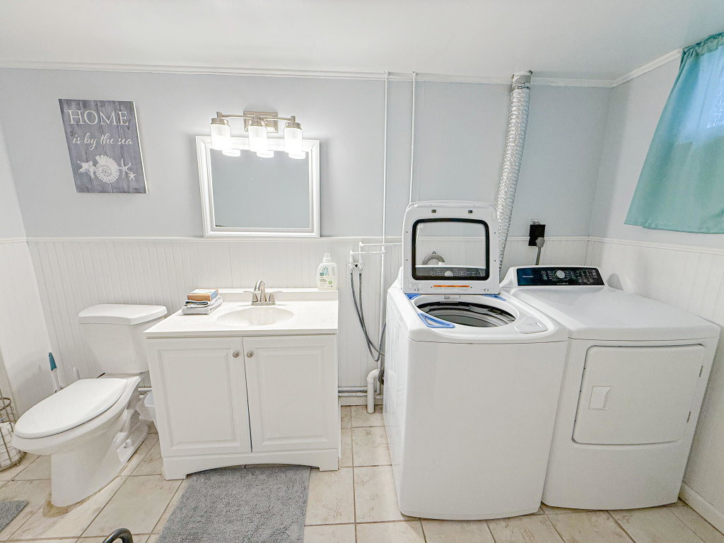 Full bathroom downstairs