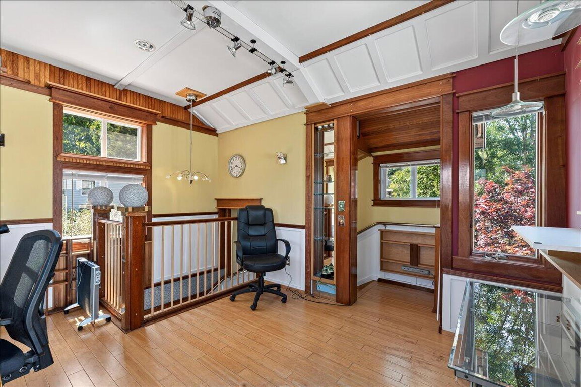 35-107 Ledgelawn Ave (50 of 96)