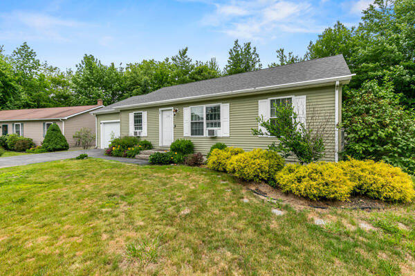 14 Fox Hollow Drive Auburn