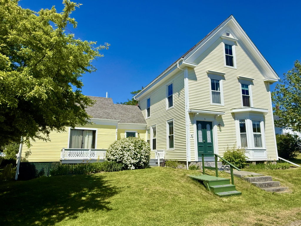 16 Brighton Avenue Vinalhaven