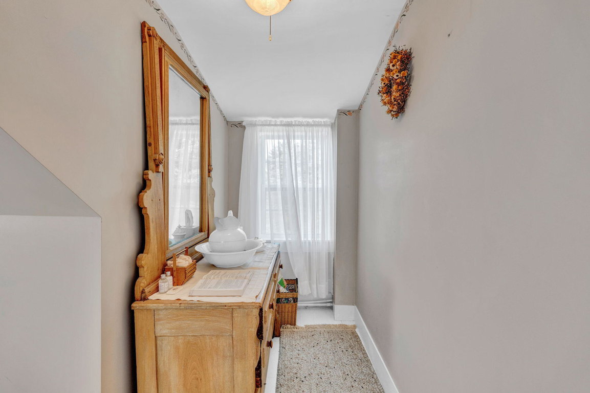 31-web-or-mls-456-cranberry-rd