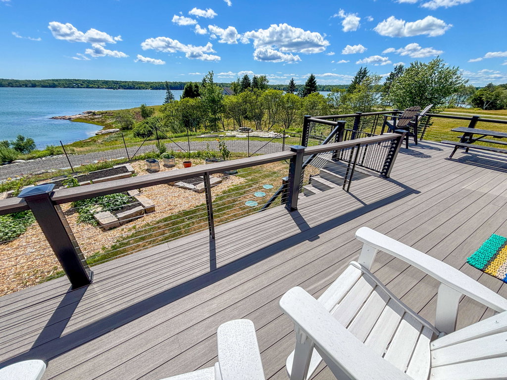 Deck (4)
