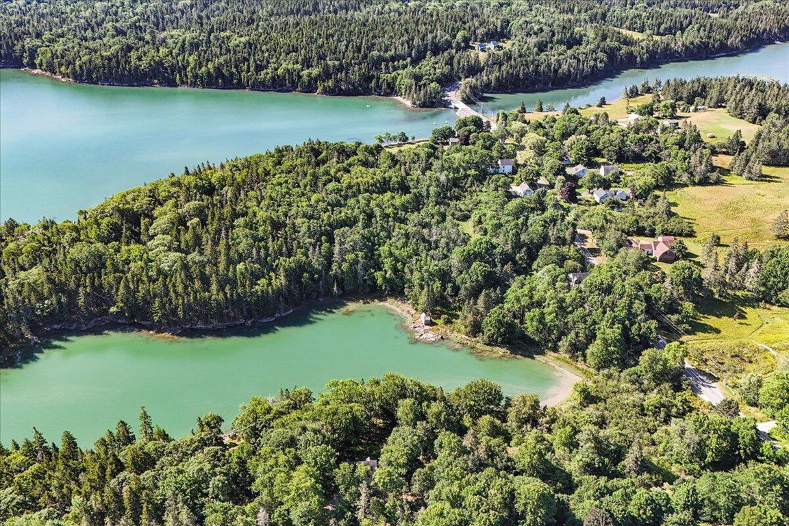 76-21 Warren Point Dr.-78