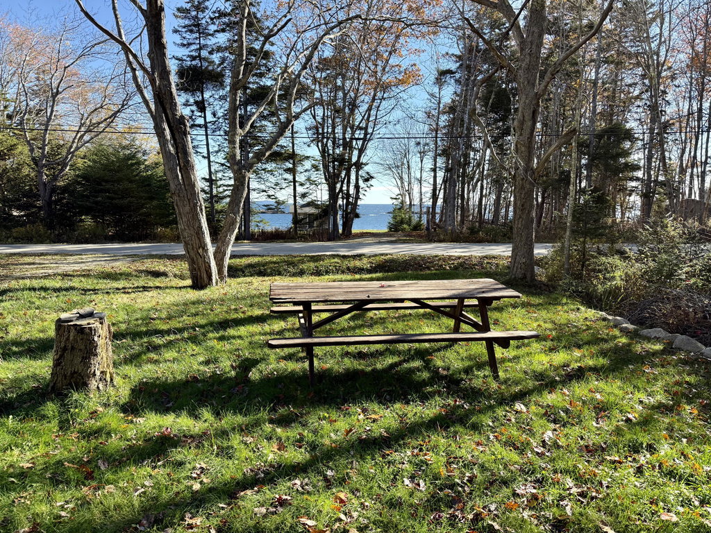 69 Mcfarland Shore Road Bristol
