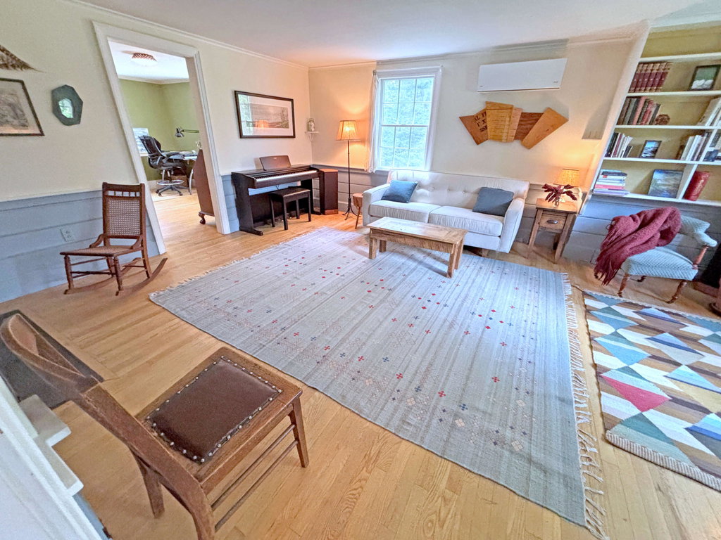 Living Room (7)