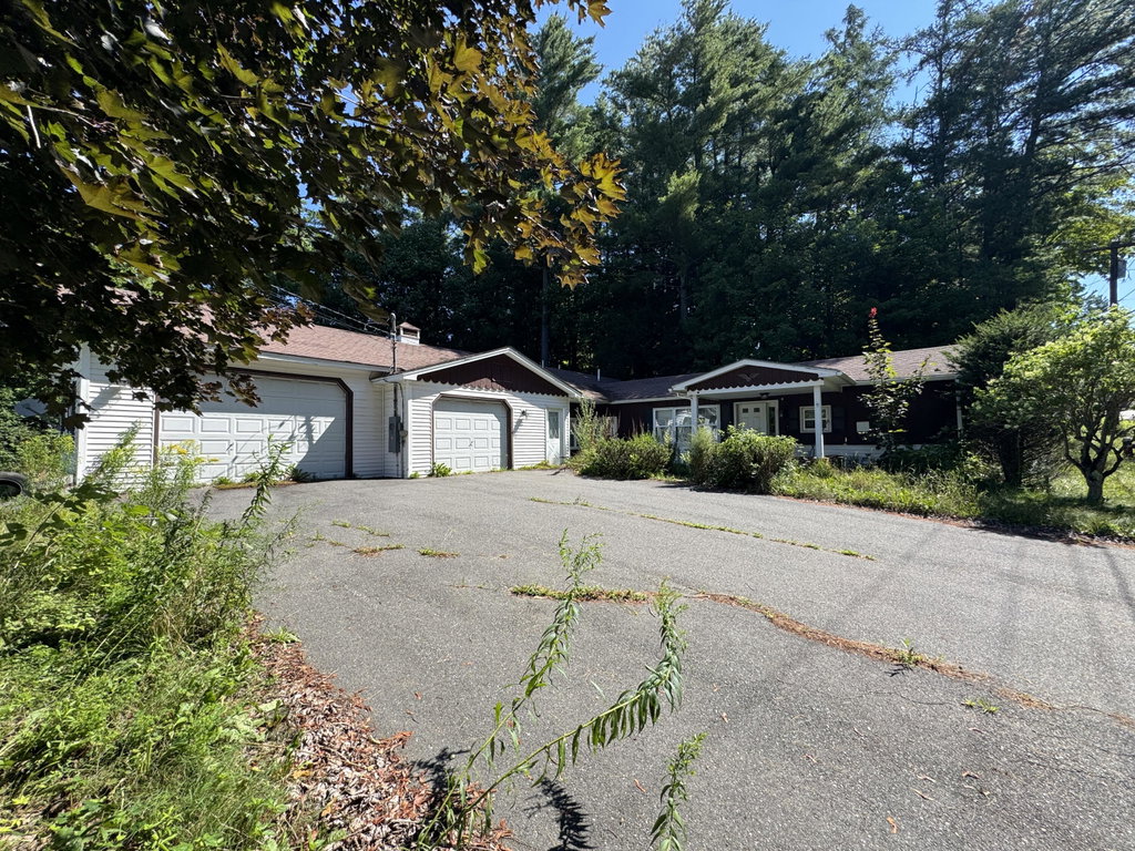 340 Garland Road Dexter