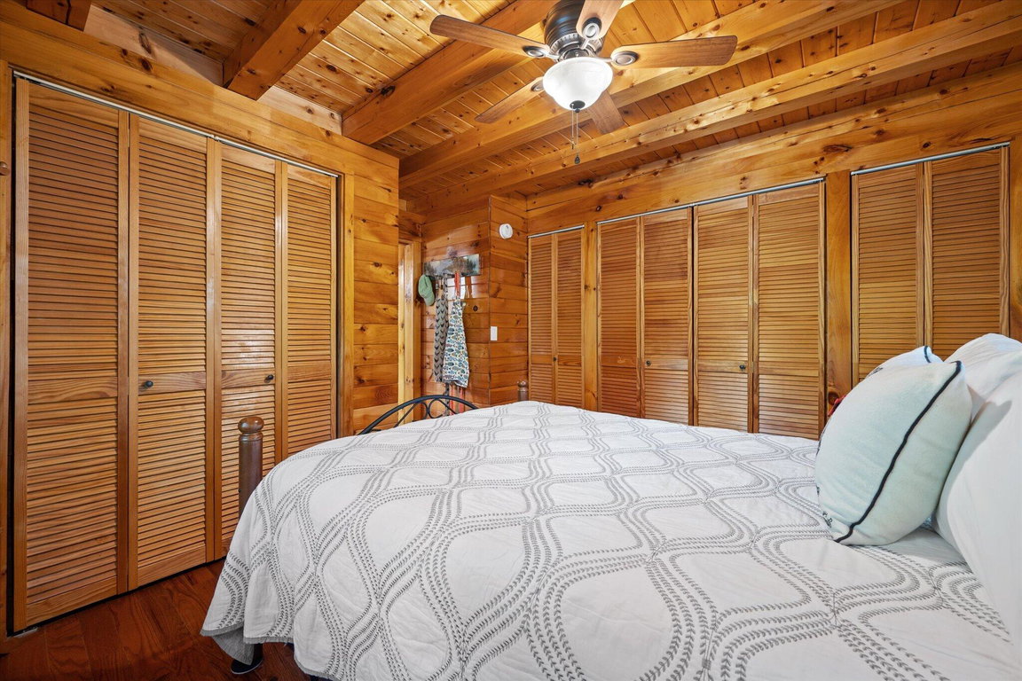 25-Bedroom