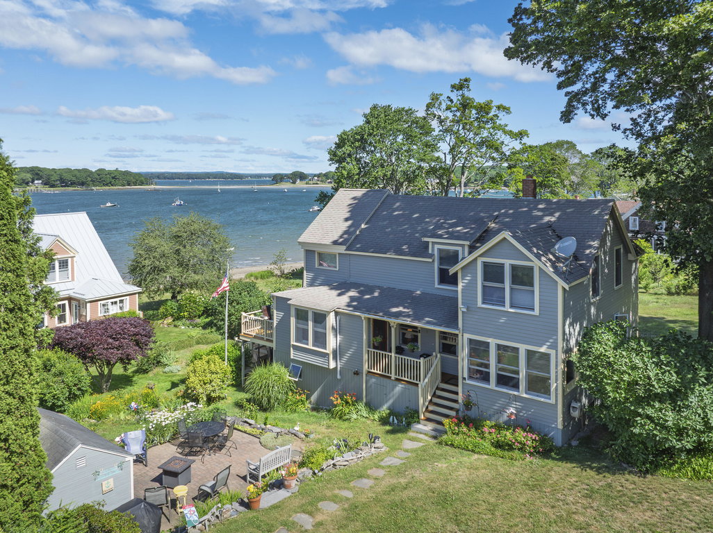 364 Island Avenue Portland