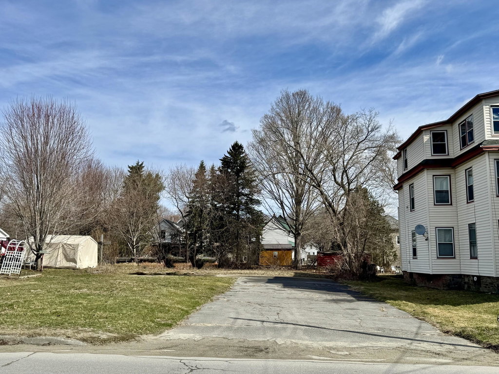 25 Oak Street Waterville