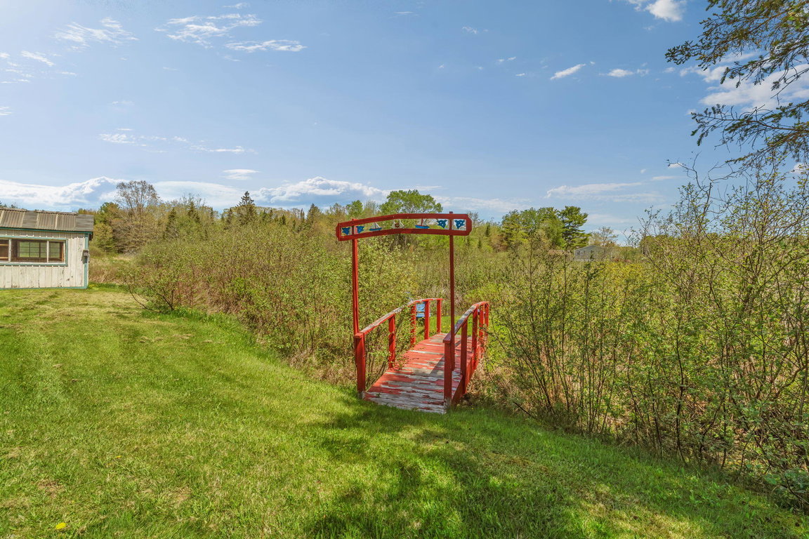 10-web-or-mls-137-w-franklin-rd