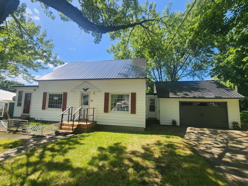 34 Cedar Street East Millinocket