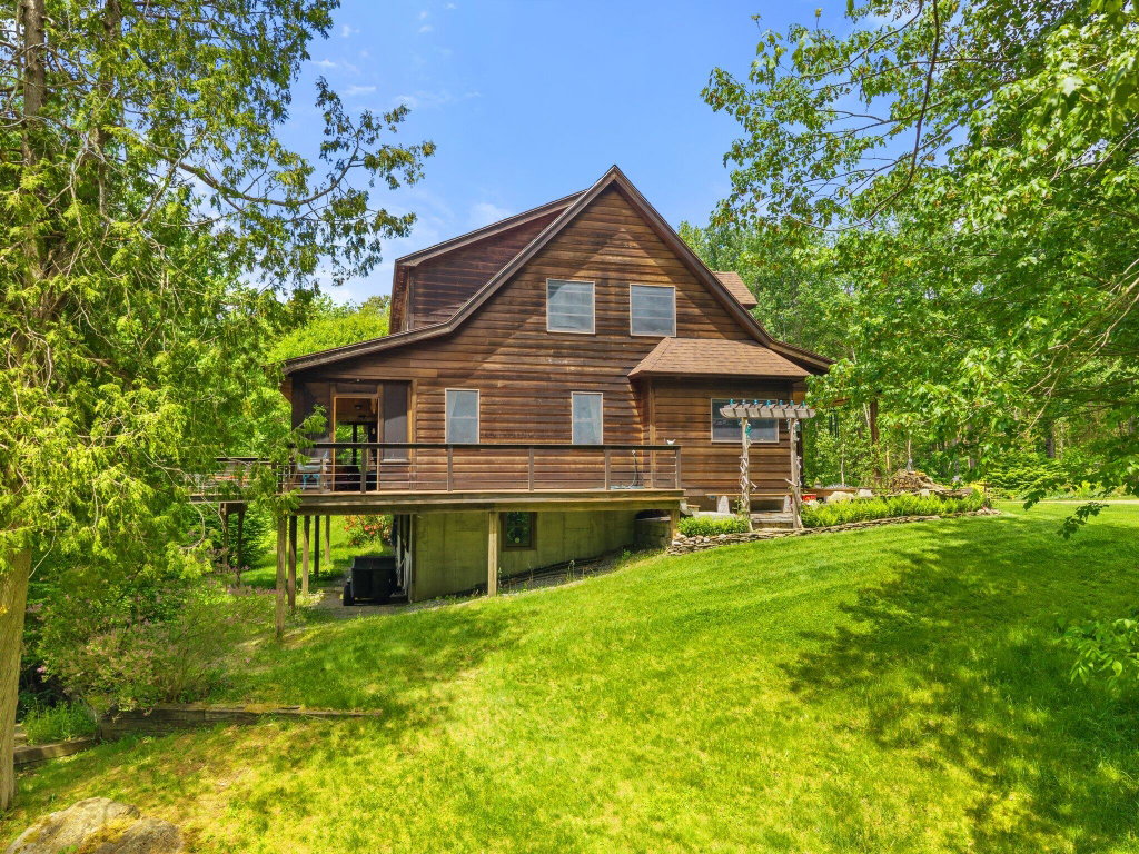 31 Hallbrook Way