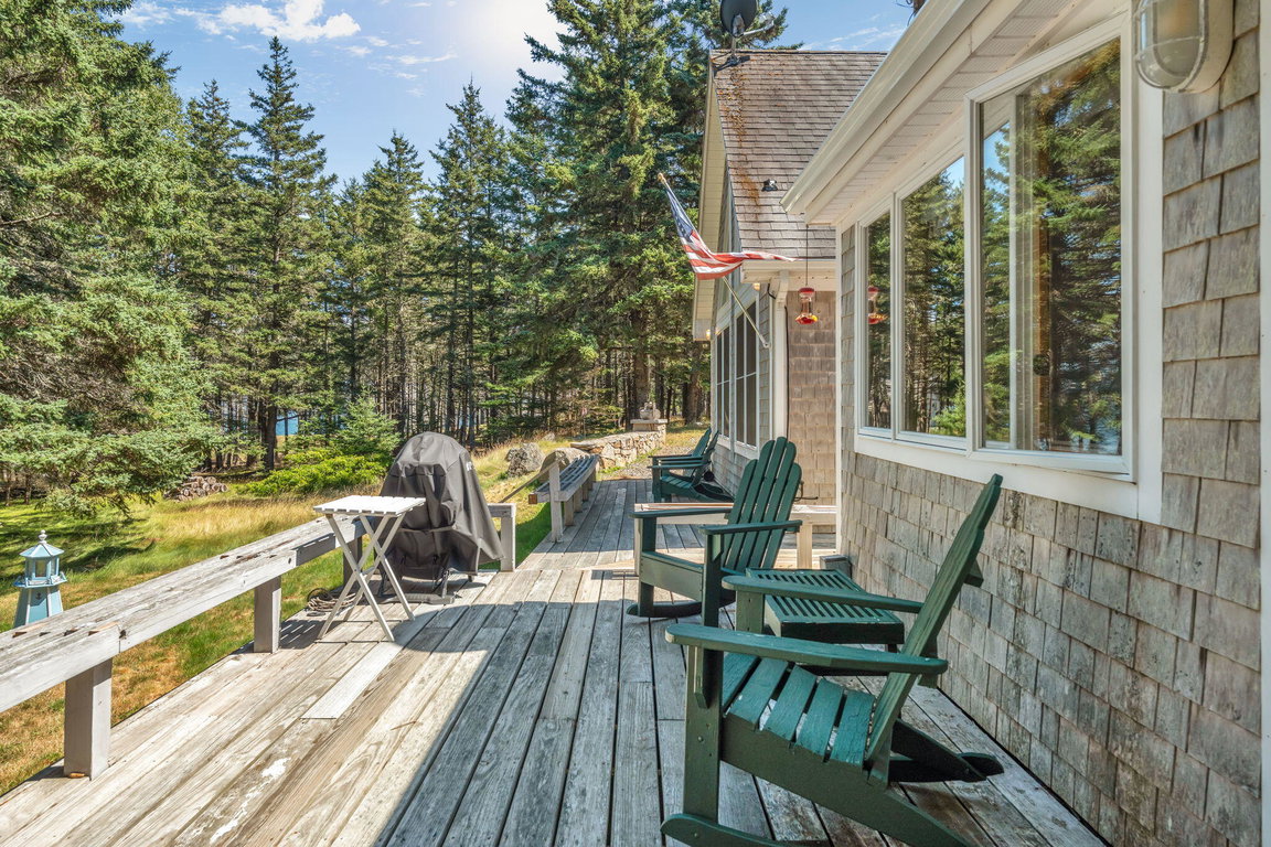 55-web-or-mls-142-e-point-rd
