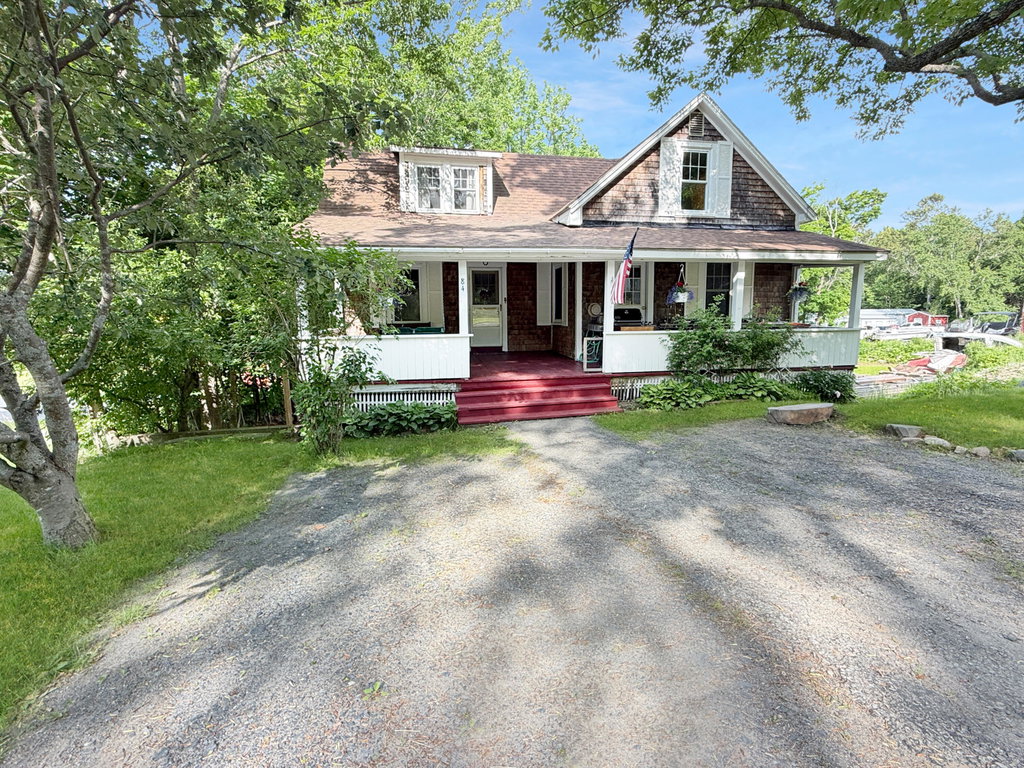 84 Lily Bay Road Greenville