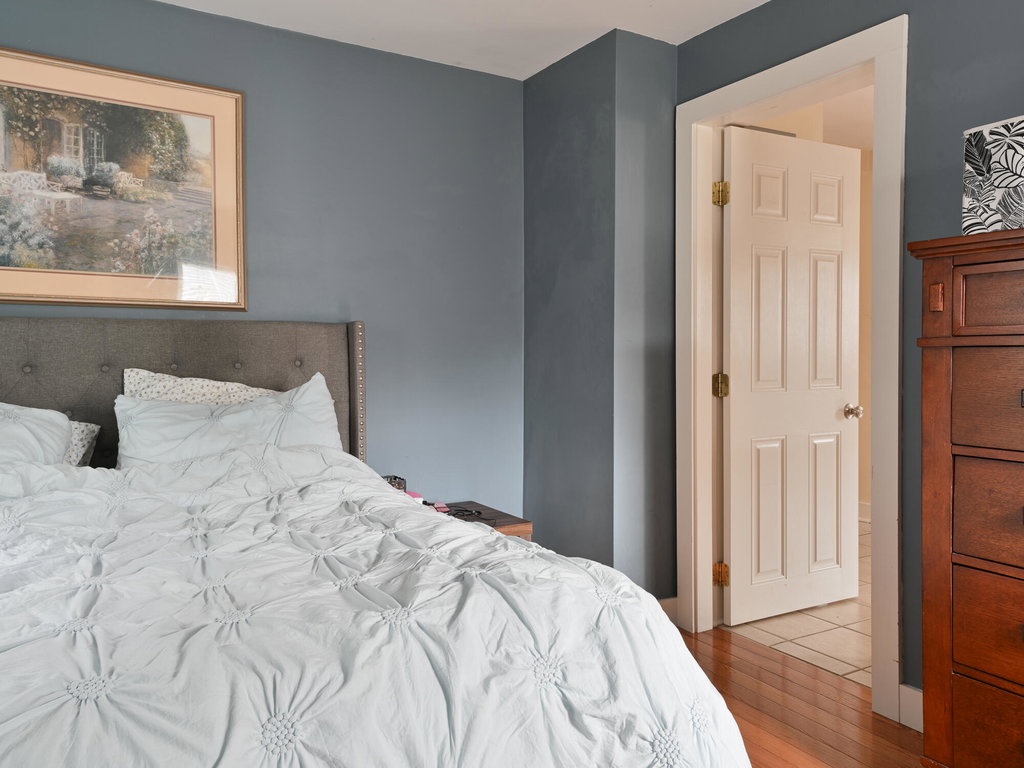 Bedroom Apt 2