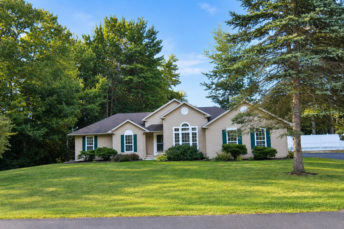 137 Hemlock Terrace Pittsfield