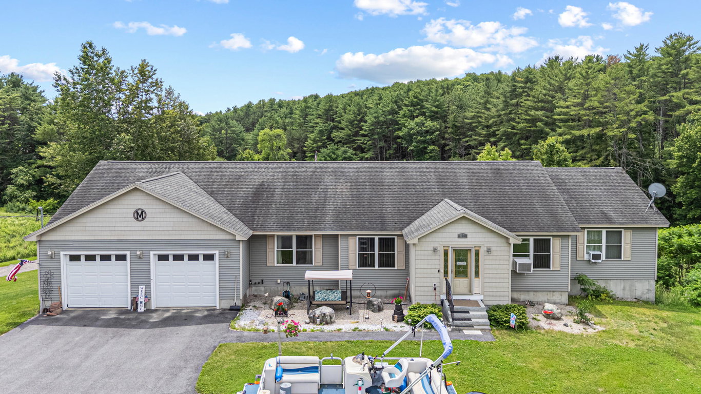2 Victoria Drive Gray