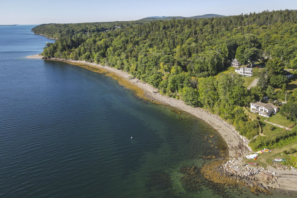 220 Shore Road Northport