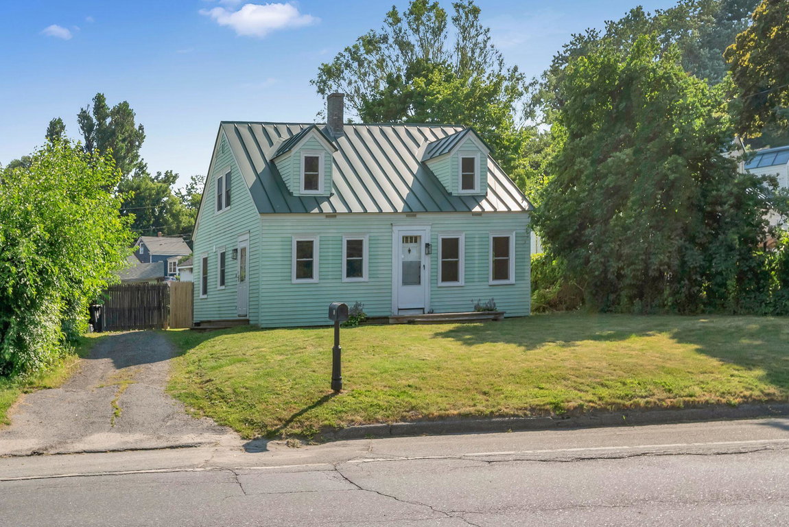83 North Street Waterville