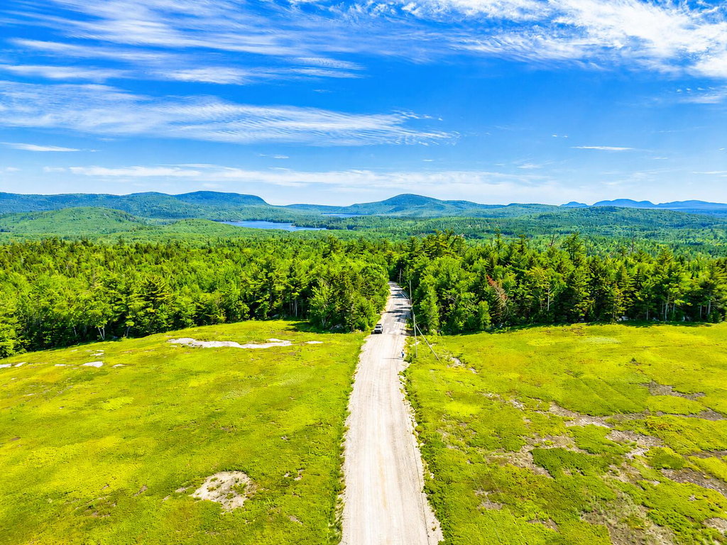 Road leading in