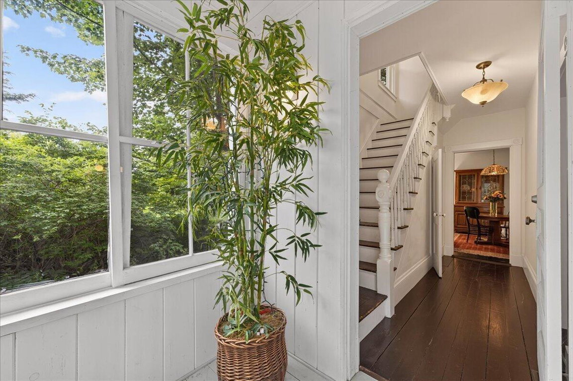 Hallway_Front porch