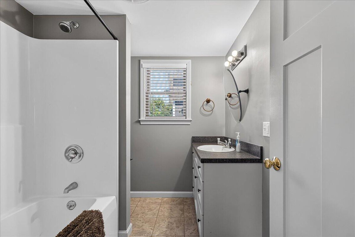 23-Loren St. Bar Harbor_Apt B