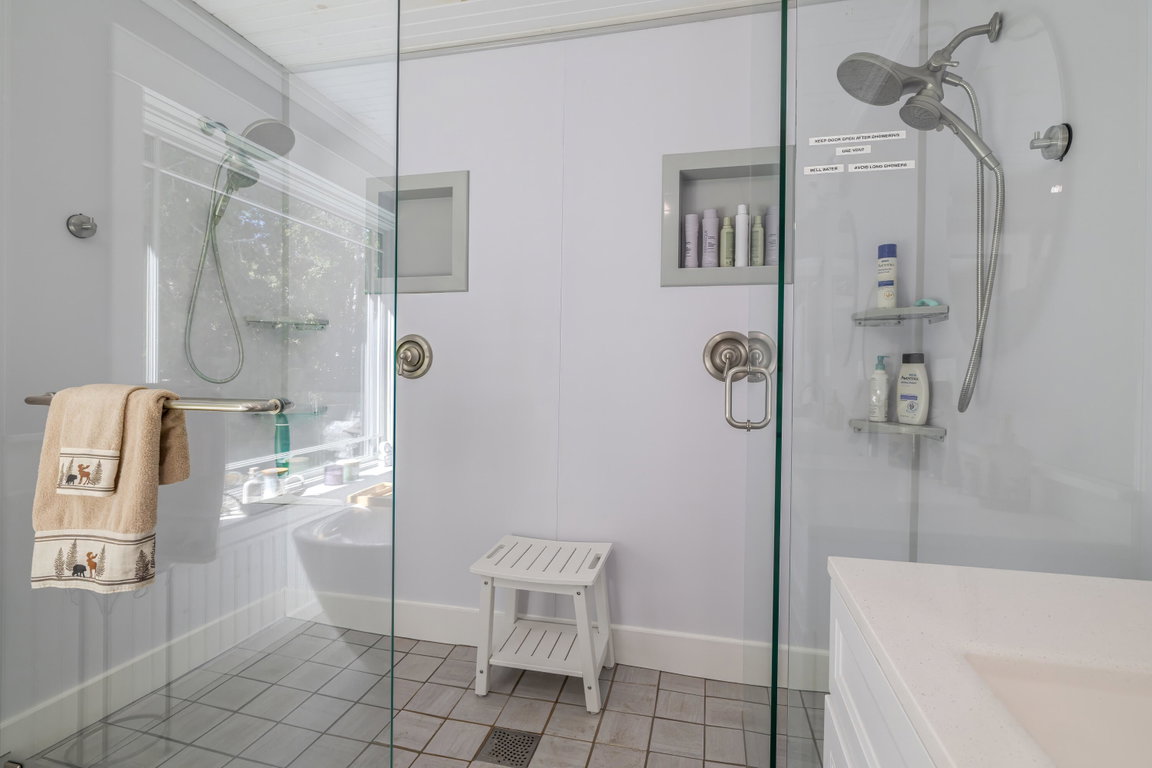 En Suite Double Shower
