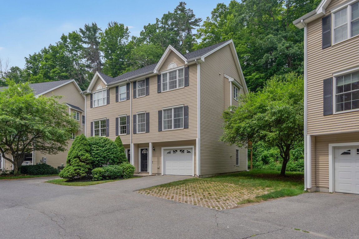 16 Woodside Drive Gorham