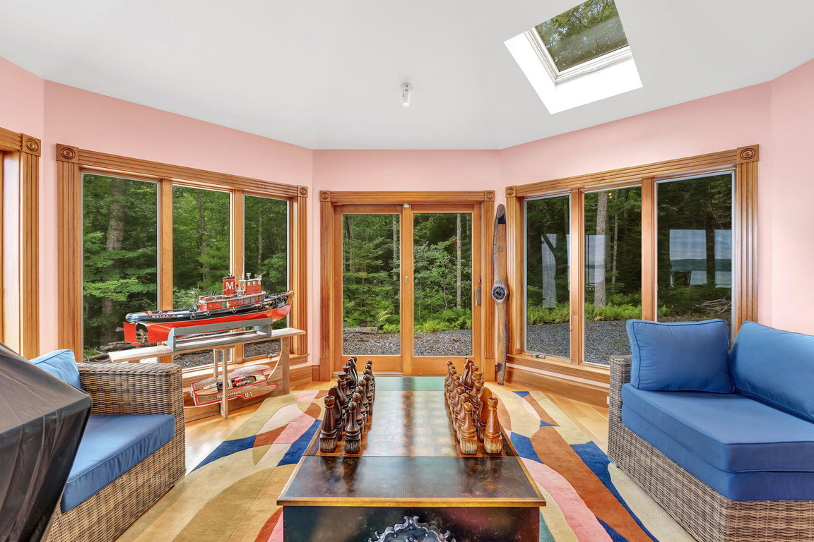 33-web-or-mls-1197-bay-rd