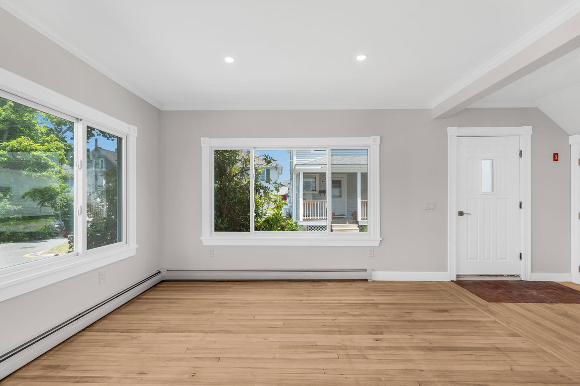 4-web-or-mls-54-greeley-ave