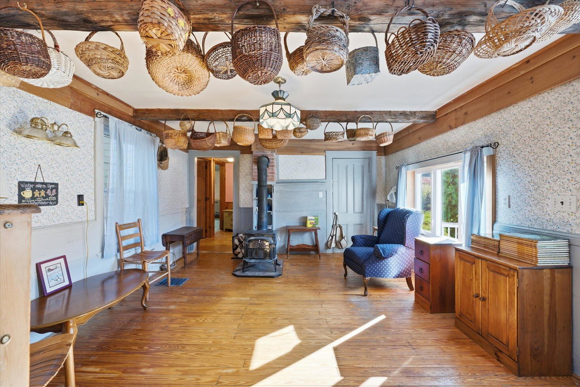 12-Family Room
