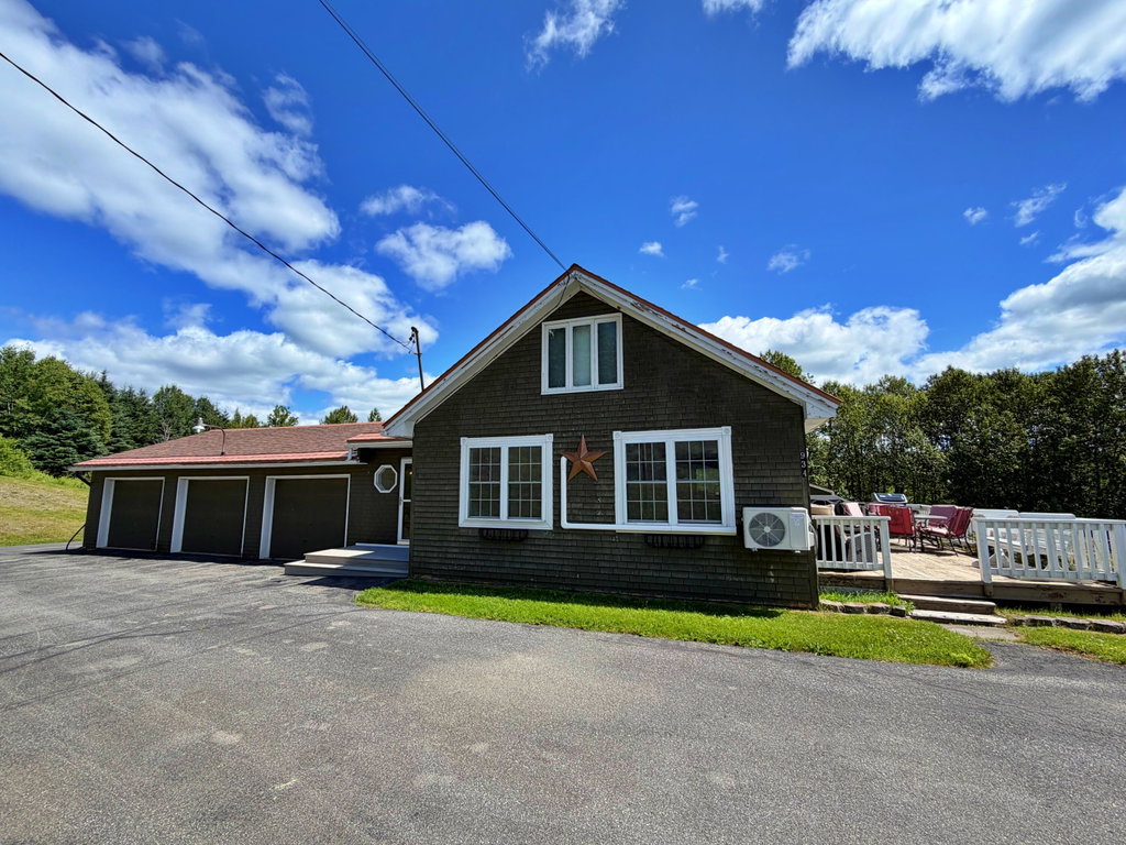 934 Aroostook Road Wallagrass