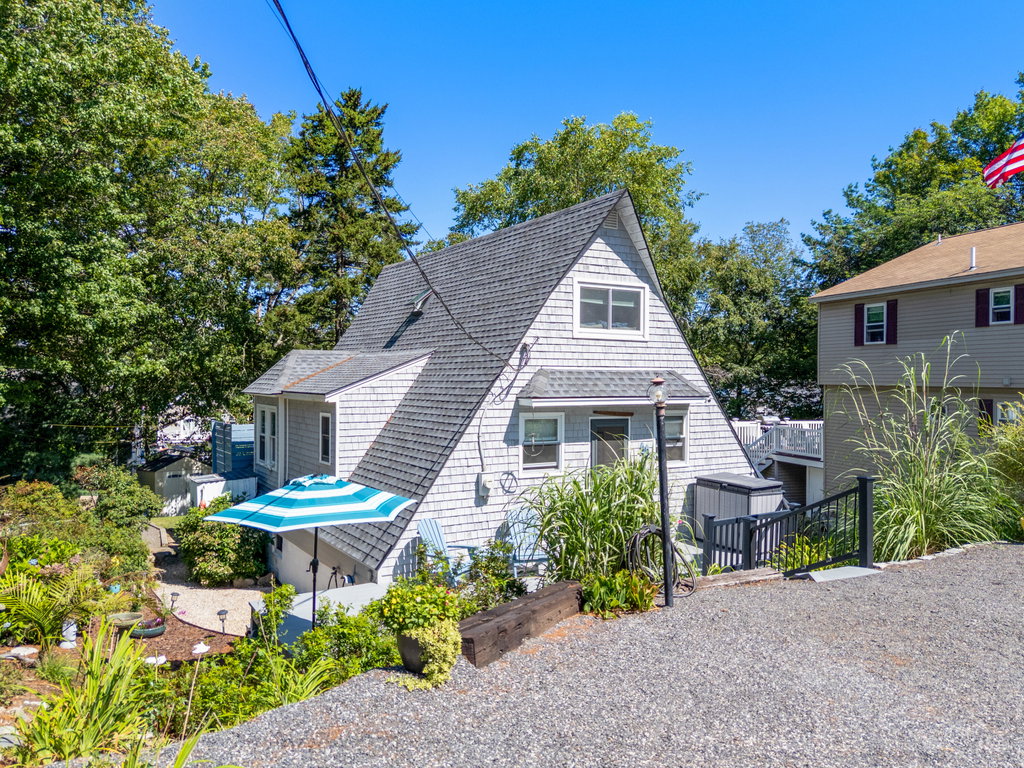 68 Nicole Road York