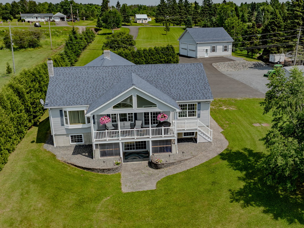 149 & 161 Lake Shore Road Madawaska
