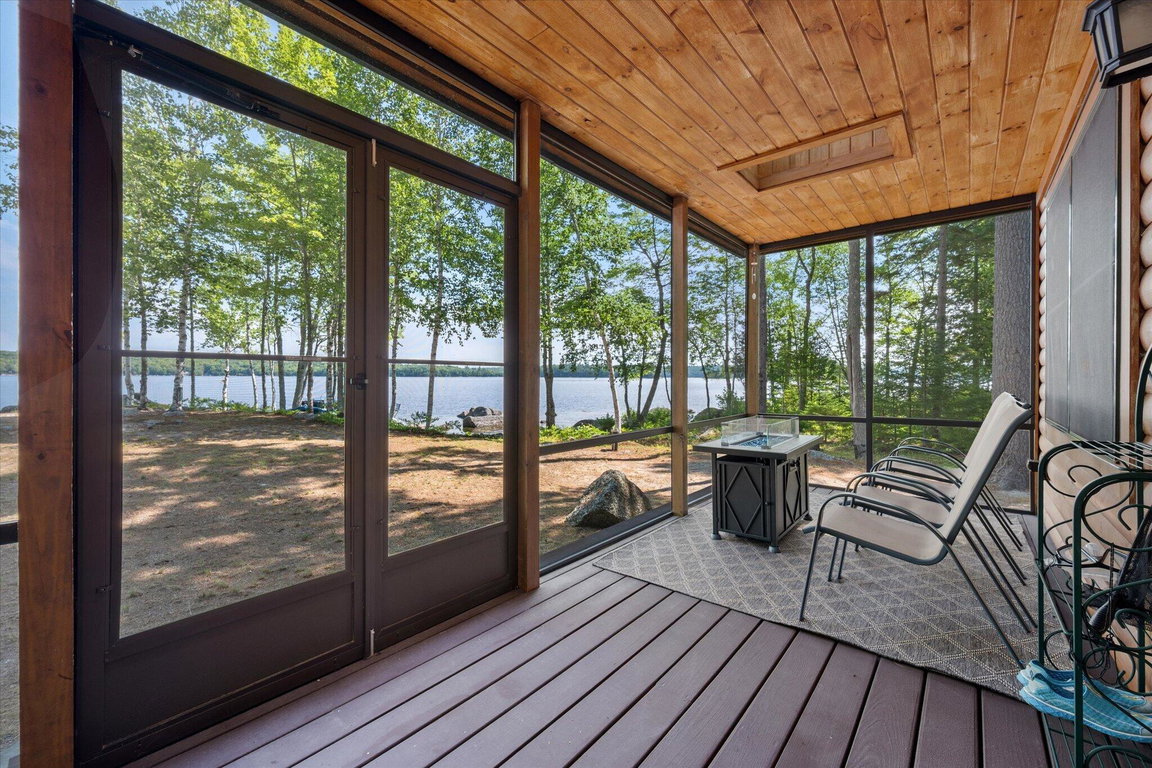 19-Screen Porch