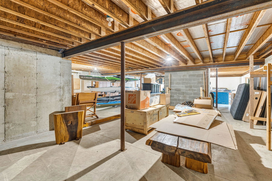 71-web-or-mls-1197-bay-rd