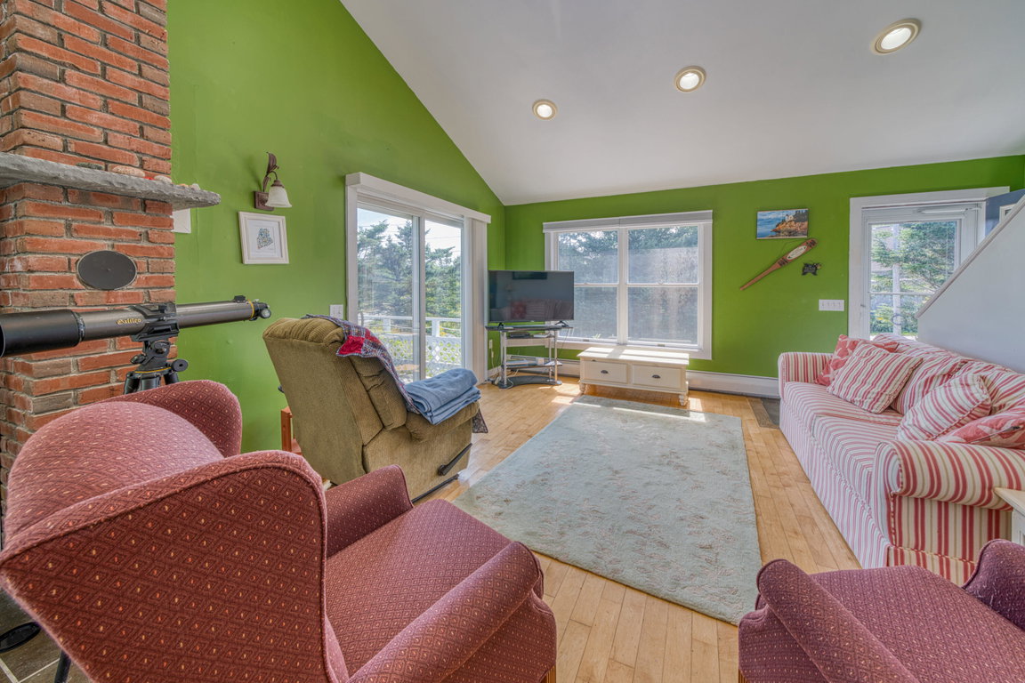 Kitchen to Living room