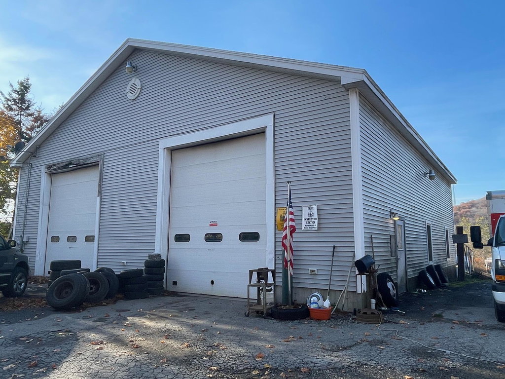 384 Old County Road Rockland